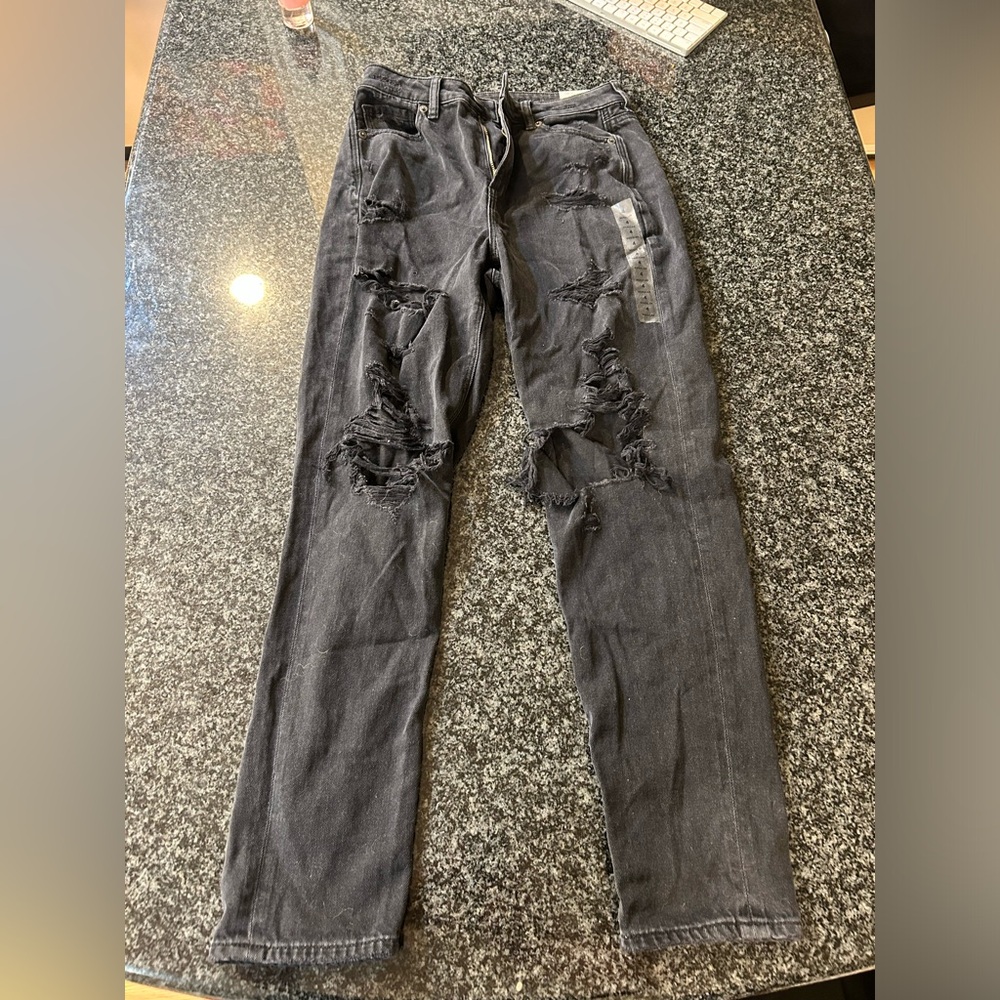 2 pairs of mom jeans (size: 4 regular) (black pair $35) (blue: $25) (both: $45)